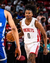  坎宁安全面发挥活塞主场击退火箭队