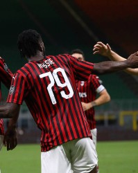  AC米兰官宣签下法国天才中场  