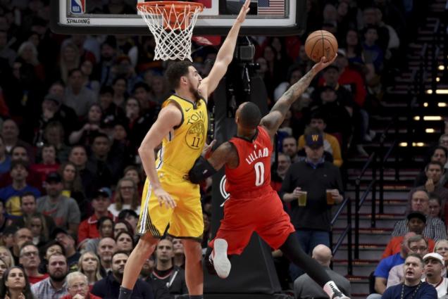  开拓者利拉德60分成空砍里程碑