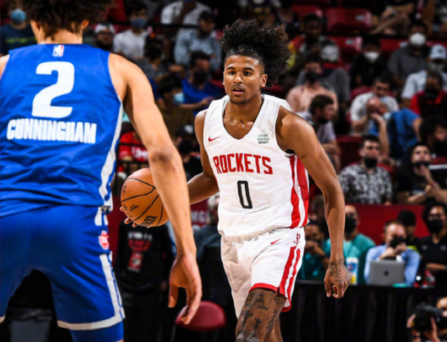  坎宁安全面发挥活塞主场击退火箭队