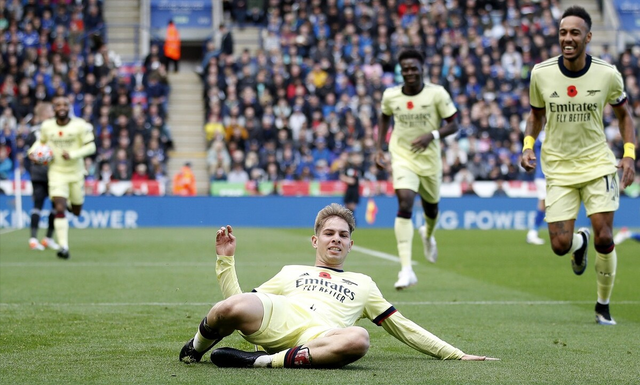  阿森纳加布里埃尔头槌制胜枪手惊险过关